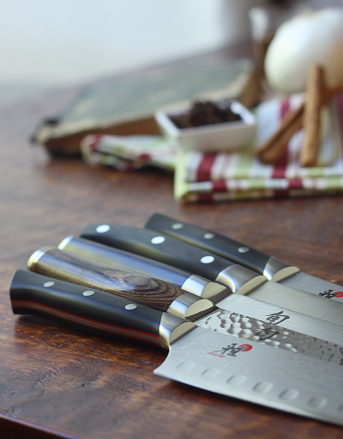 Pick your knife from Zumrafood's selection of the sharpest knives