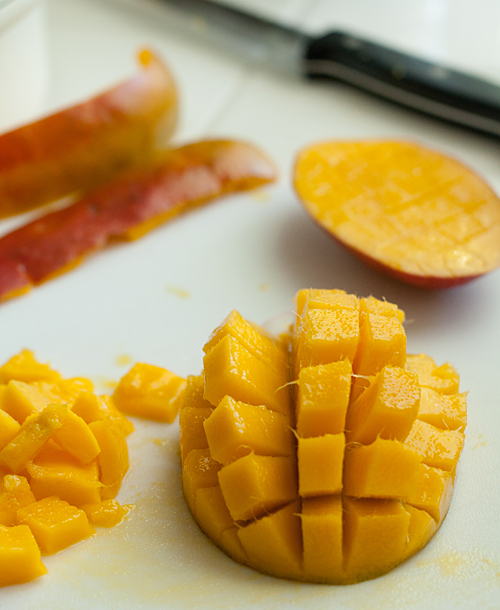 Cutting mangoes