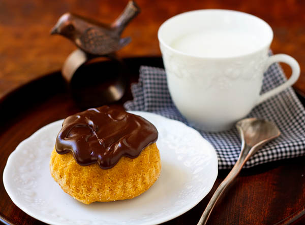 Pumpkin Spice Cakelette with Chocolate Glaze