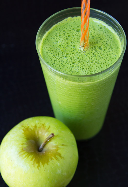 Green Heirloom Apple Smoothie