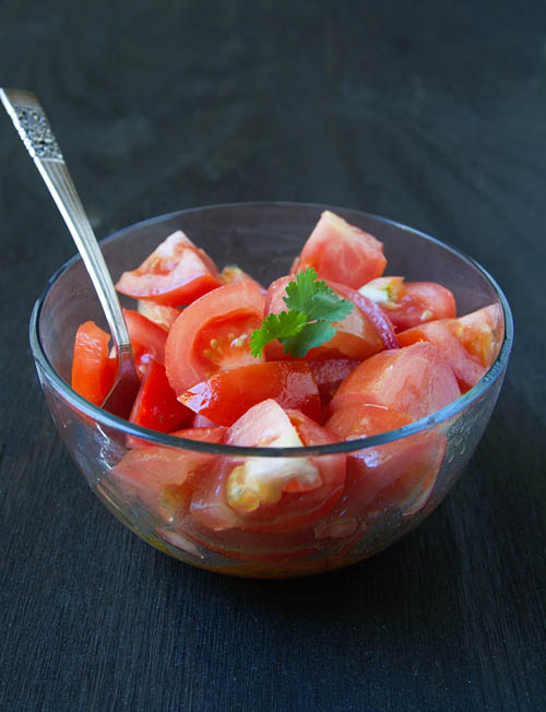 Simple Chilean Tomato Salad