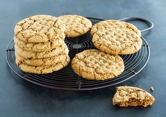 Paleo Chewy Spiced Molasses Cookies