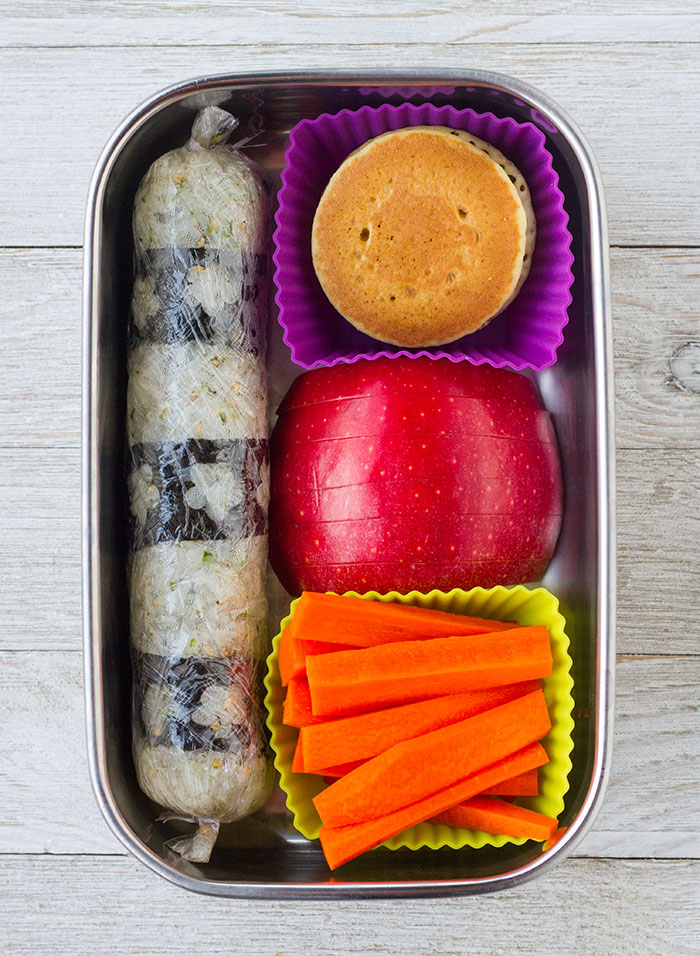 Stick onigiri bento