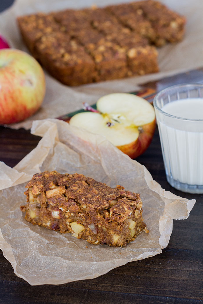 Apple Oat Bars