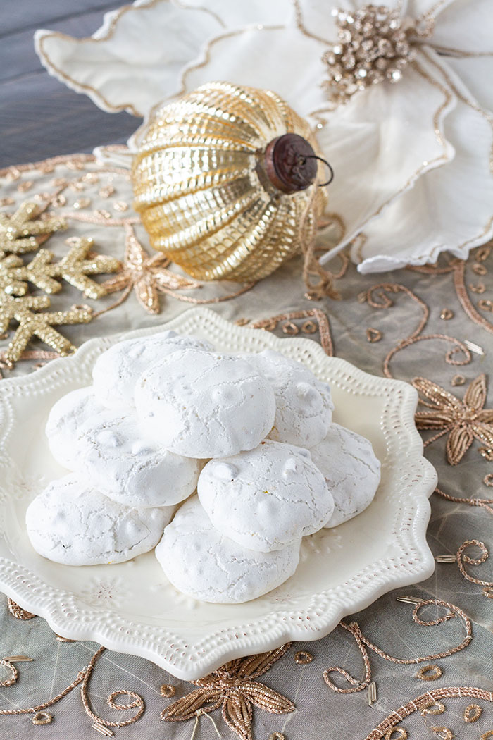 vegan schaum brötle (german meringue cookies)